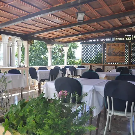 Guest house Segetski Dvori - Tradition Since 1964 Seget Donji