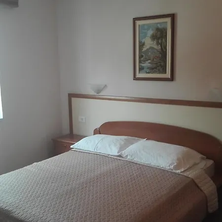 Guest house Segetski Dvori - Tradition Since 1964 Seget Donji