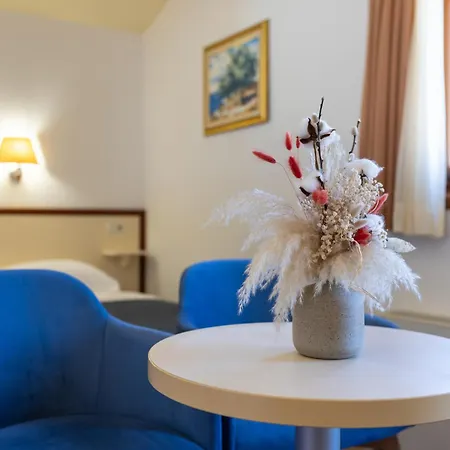 Segetski Dvori Beachfront Oasis & Tradition Since 1964 - Split Trogir Riviera