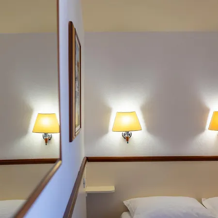 Hotel Segetski Dvori Beachfront Oasis & Tradition Since 1964 - Split Trogir Riviera Donji Seget