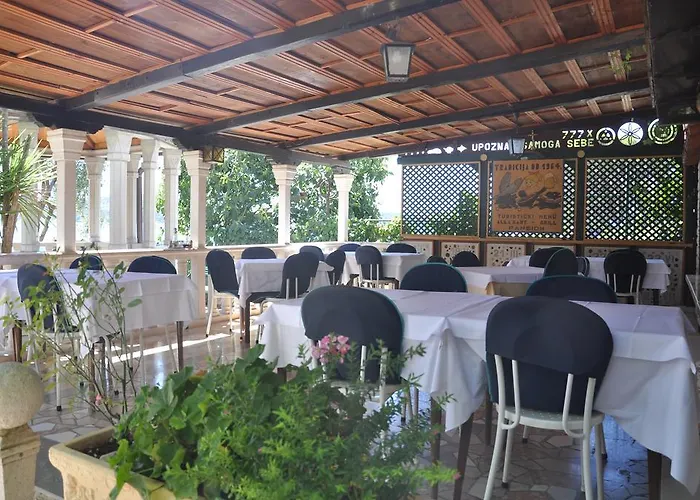 בית הארחה Segetski Dvori - Tradition Since 1964 דונג'י סגט