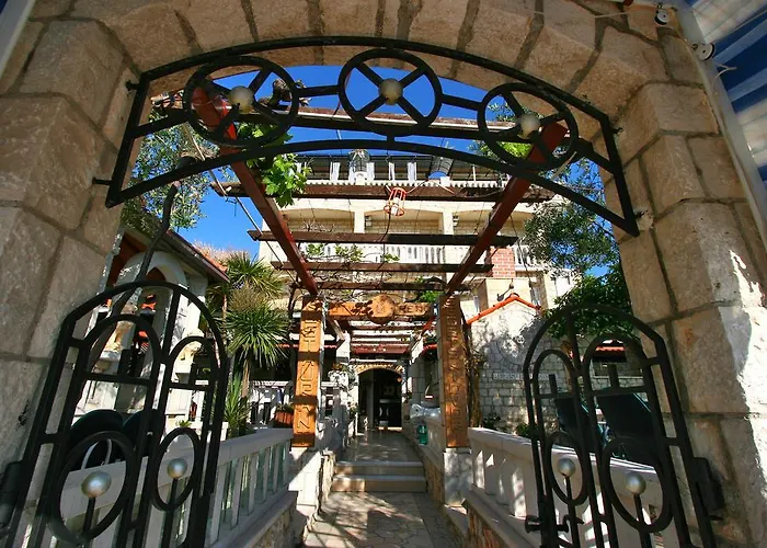 בית הארחה Segetski Dvori - Tradition Since 1964 דונג'י סגט